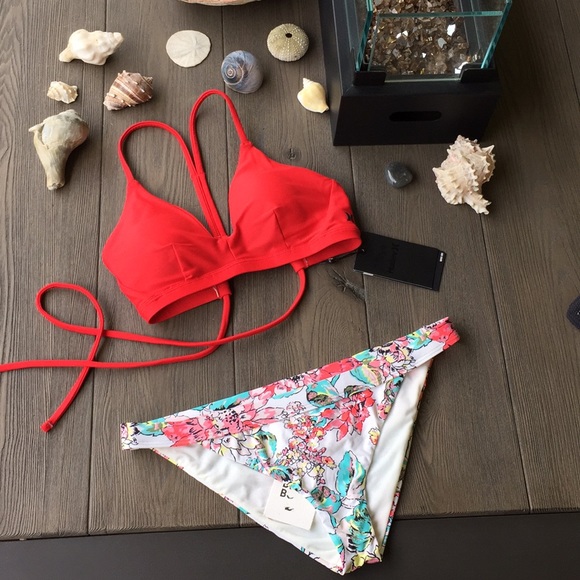 Hurley bikini - Picture 8 of 8